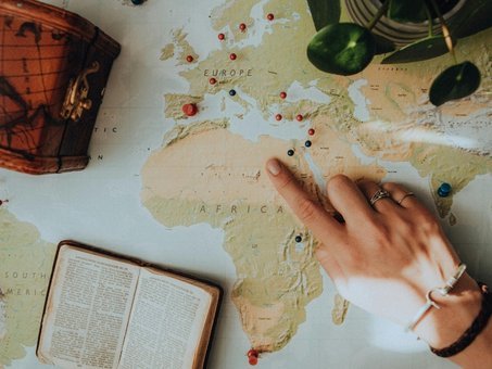 KEDY A KAM VYCESTOVAŤ ?